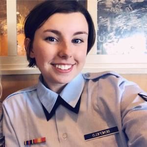 Meet your Posher, Adriana